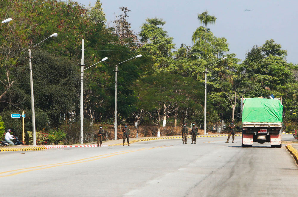 myanmar_coup_monday007.jpg