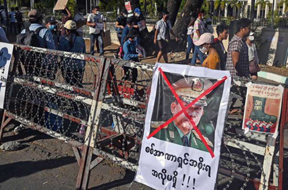anti-coup-protesters