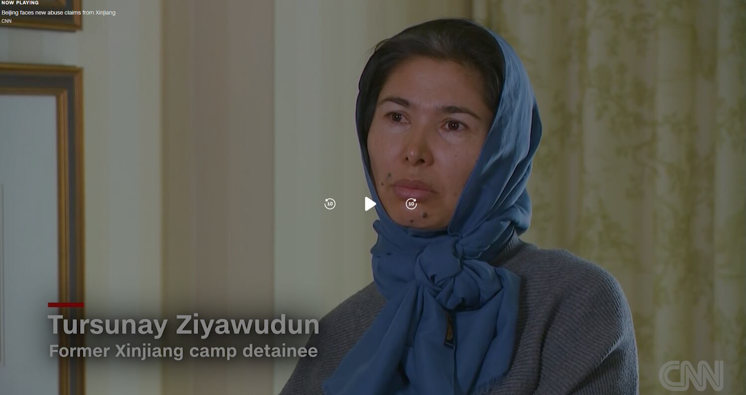 Tatuirovkali qizil sochli porno aktrisalar