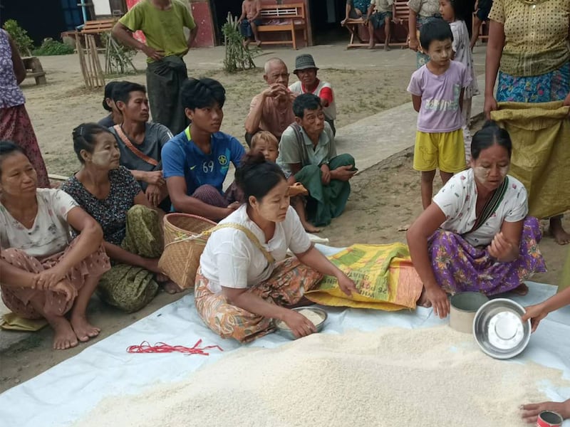 ဆောမှာ တိုက်ပွဲပြင်းထန်လို့ ဒေသခံ သောင်းနဲ့ချီ စစ်ဘေးရှောင်နေရ