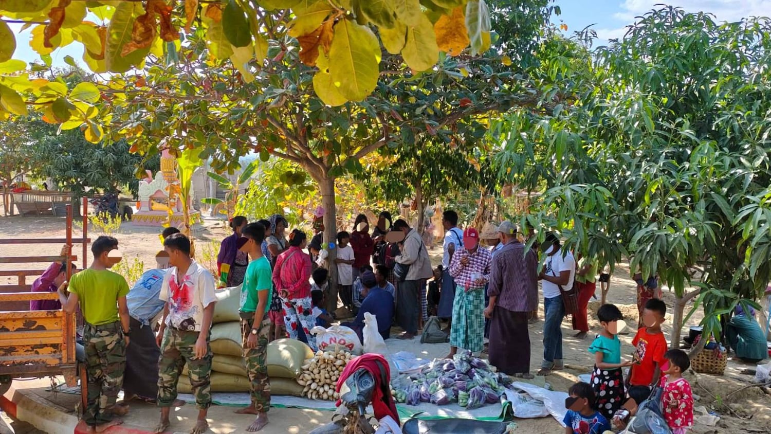 ဘုတလင်-စိုင်ပြင်လမ်းမှာ စစ်ကြောင်းထိုး ဗုံးကြဲ၊ ဒေသခံသောင်းချီ စစ်ပြေးနေရ