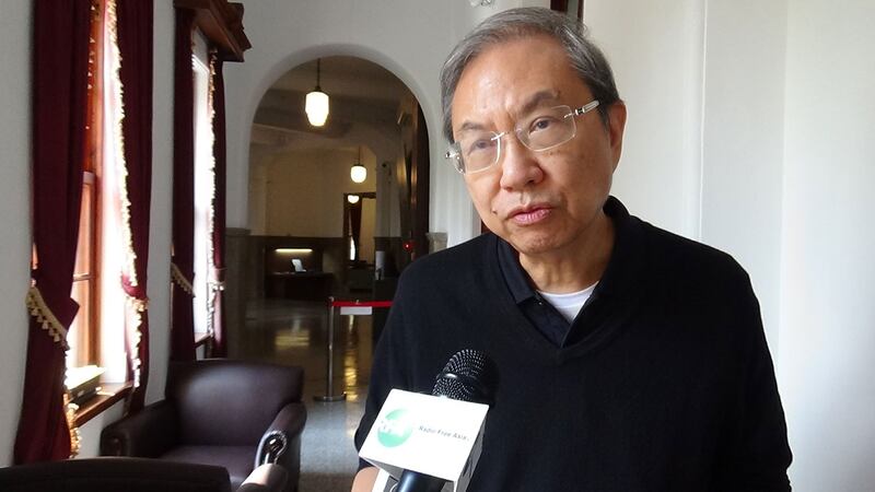 华人民主书院荣誉校长郑宇硕，日前在台湾参加“一国两制”研讨会接受本台采访。（记者夏小华摄）