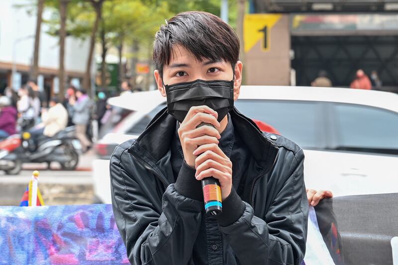 2022年2月16日,香港邊城青年執行委員馮詔天:在港版國安法下,香港狀況已跟中國境內一模一樣。(鍾廣政 攝)