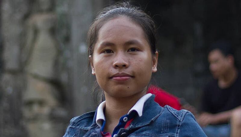 កញ្ញា លី ស្រីស្រស់ ប្រធាន​ក្រុម​អ្នក​វិភាគ​វ័យ​ក្មេង។
