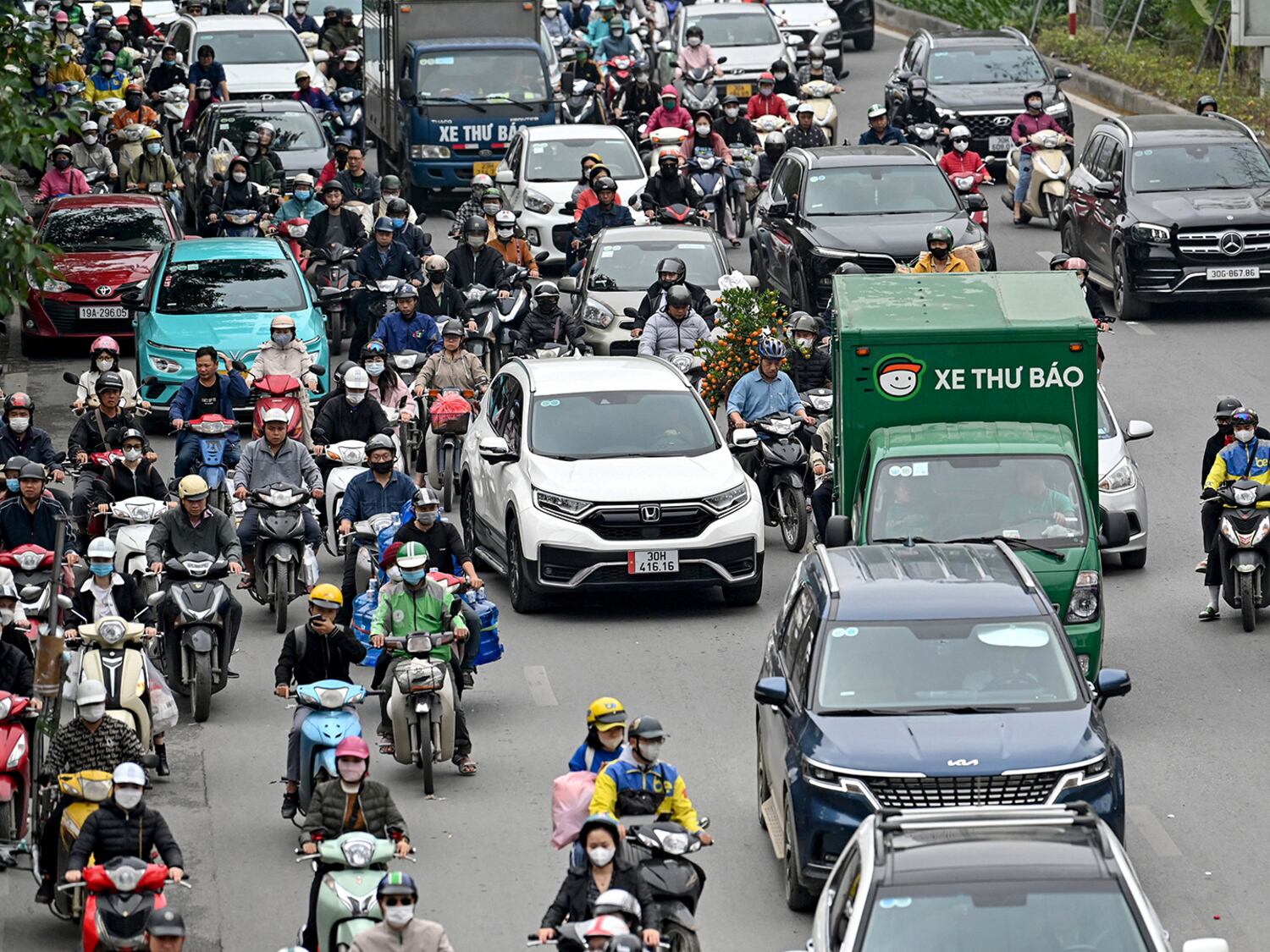 Tough new traffic fines anger Vietnamese