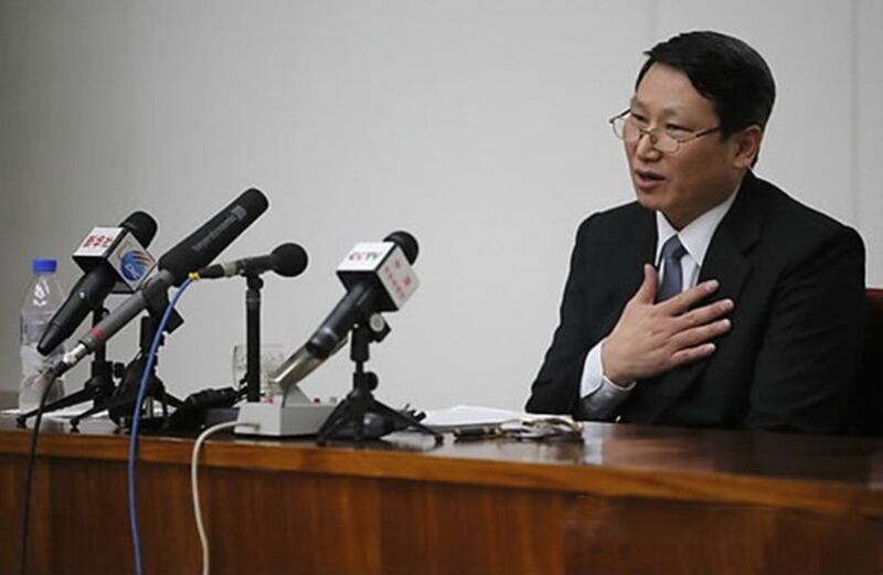 북한이 억류 중인 남한 선교사 김정욱 씨가 지난해 2월 27일 평양에서 기자회견을 하고 있다.
