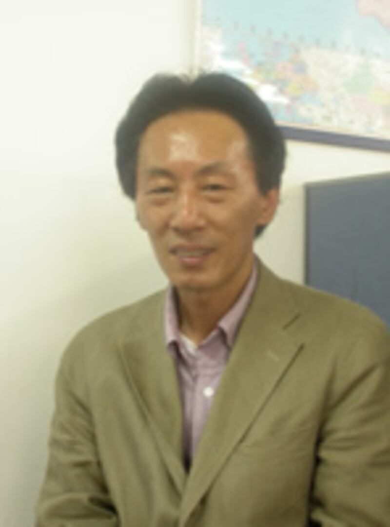 young_hwa_lee_200.jpg