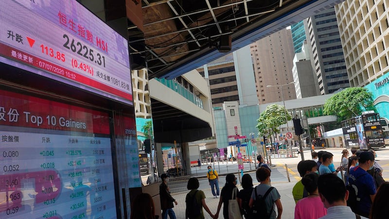 香港虽然在国安法阴影下，不少外资计划撤离香港，但股市在中资股带动下，仍然跟随内地大幅上升。（AP）