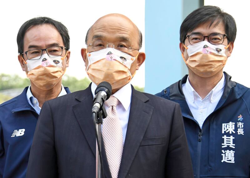 2021年11月26日,行政院長蘇貞昌:美國議員先後訪台代表美國重視台海和平。(行政院提供)