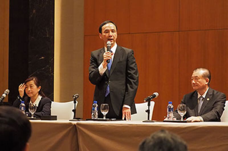 朱立倫和習近平會面後指並未談及他參選2016年總統議題。(鍾廣政 攝)