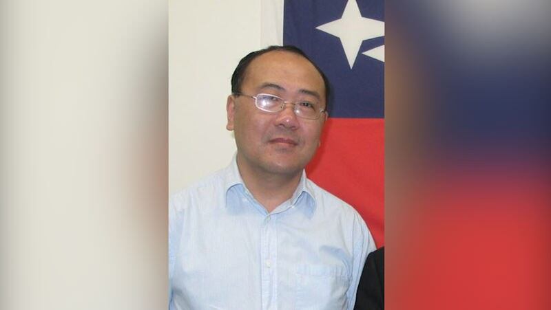 《中国民主党组党史》一书主编郑存柱（郑存柱提供）
