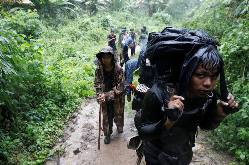 2021-12-16T230143Z_423820162_RC24NP96BUMB_RTRMADP_3_MYANMAR-POLITICS-REBELS.JPG