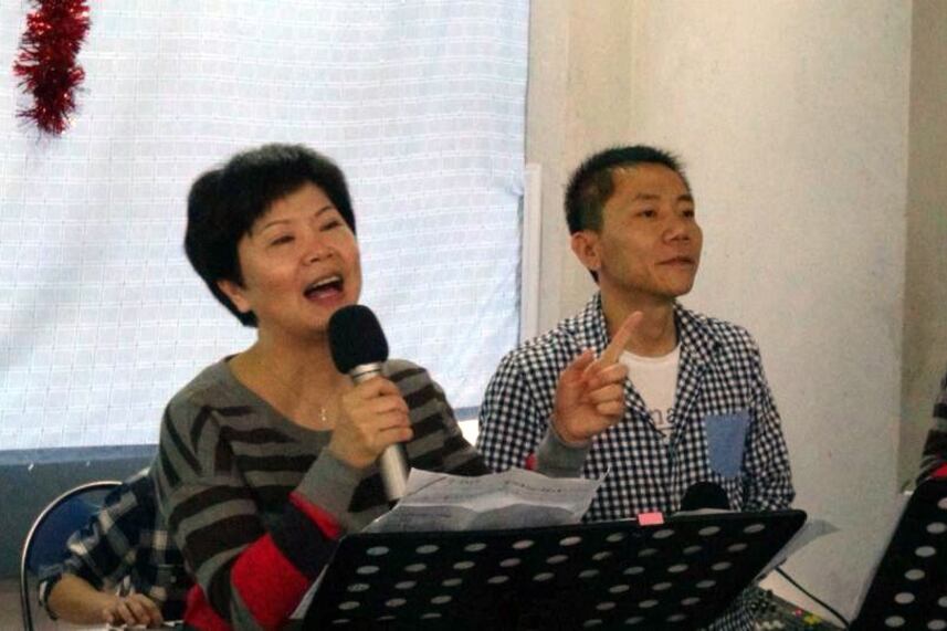 活石教会执事会主席张秀红。(志愿者提供/记者乔龙)