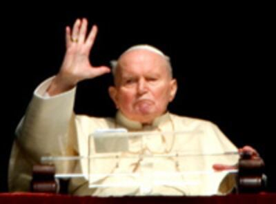 Pope2005_0330-200.jpg