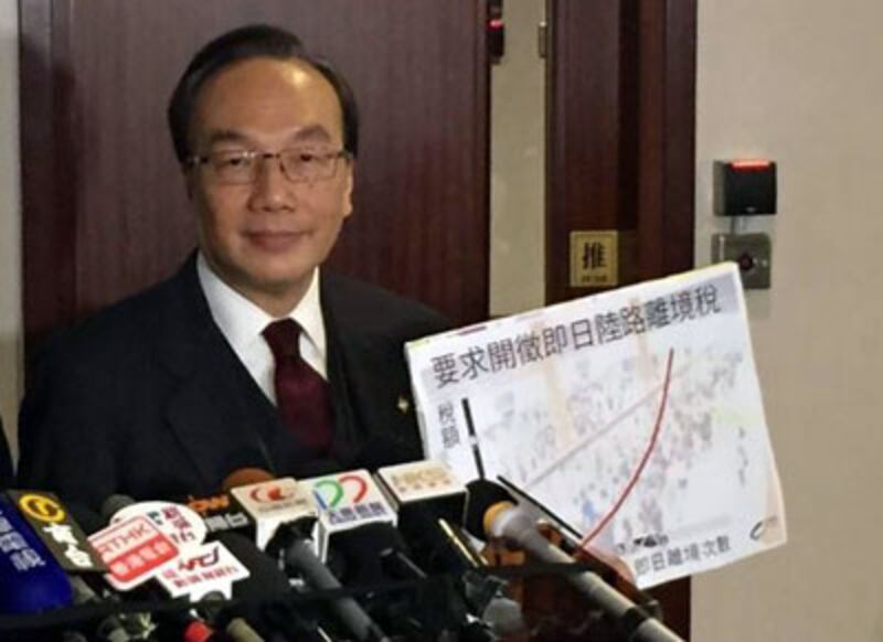 2015年3月6日，泛民議員梁家傑反駁張德江指香港有港獨，否認有港人勾結外國勢力，又說泛民沒有阻撓香港的民主推進。（公民黨FACEBOOK）