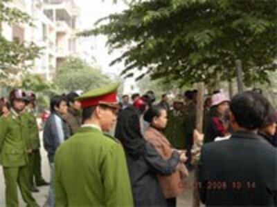 ToaKhamSuProtest200.jpg