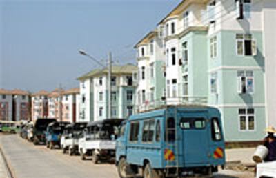 naypyidaw_vehicle_200px.jpg