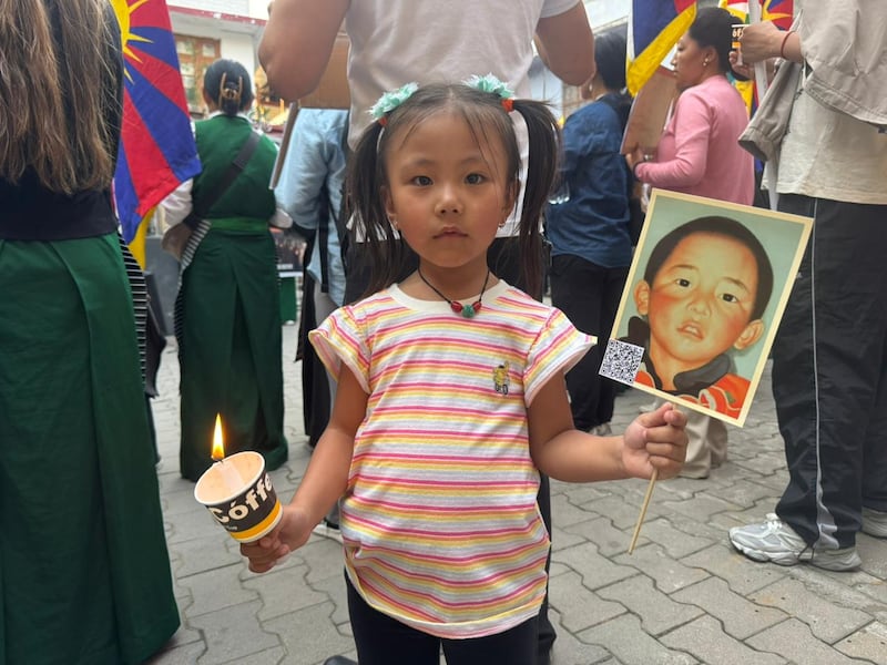 པཎ་ཆེན་རིན་པ་ཆེ་གློད་བཀྲོལ་མ་ཐོབ་ཀྱི་བར་ལས་འགུལ་སྤེལ་རྒྱུ་ཡིན་ཞེས་གསུངས་བྱུང་།