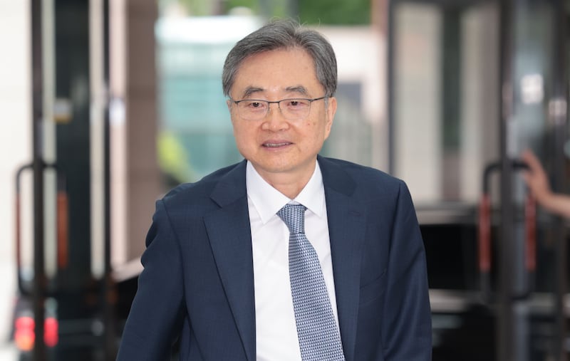 조현 외교부 장관 후보자가 24일 서울 종로구에 마련된 인사청문회 준비 사무실로 출근하고 있다. 2025.6.24