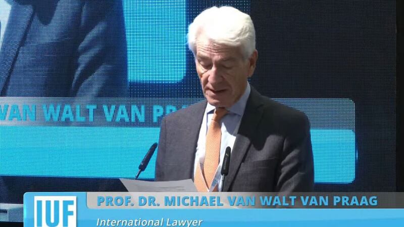 پىروفېسسور دوكتور پان ۋالت پان بېلگىيەدە چاقىرىلغان ئۇيغۇر مۇنبىرىدە سۆزلەۋاتىدۇ. 2022-يىلى پىراگا