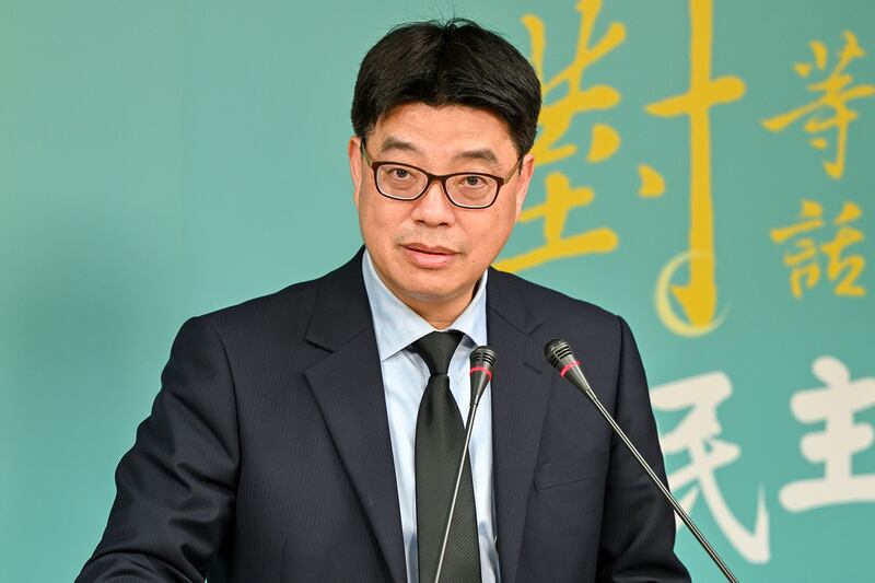 2021年6月16日,陸委會副主委邱垂正:台灣駐澳門辦事處將繼續運作,為澳門民眾提供服務。(鍾廣政 攝)
