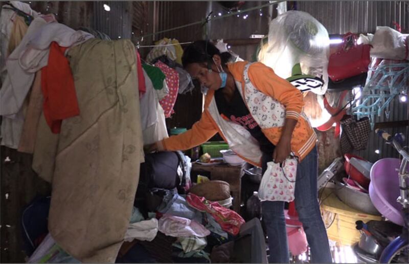 ផ្ទះជួលរបស់បុរសរើសអេតចាយដែលរងការបាញ់ប្រហារឈ្មោះ វ៉ាន សុភា និងក្រុមគ្រួសារ នៅ សង្កាត់បឹងត្របែក ខណ្ឌមានជ័យ រាជធានីភ្នំពេញ រូបថតថ្ងៃទី១៦ ខែធ្នូ ឆ្នាំ២០១៥។