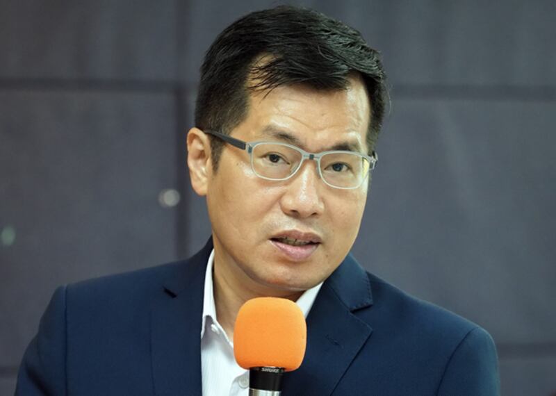 2020年6月17日,民進黨立委羅致政:台灣要有接地氣的駐美國代表,能精準傳達台灣方面政治的變化。(鍾廣政 攝)