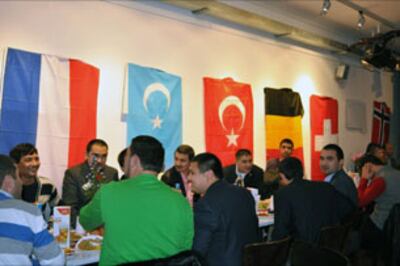 Duq-yashlar-uchrushishi-Girmaniye-NED-305