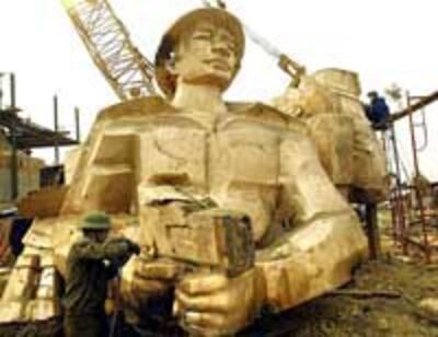 StatueDienBienPhu200.jpg
