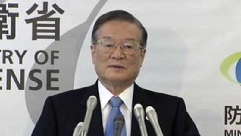 图片：日本防卫大臣森本敏9号在阁僚会议结束后会见记者，就《日美防卫合作指针》表示说:“现行指针是在朝鲜半岛局势紧张的情况下制定的，目前的东亚局势不仅涉及朝鲜半岛，还存在着中国进军海洋的问题。（南洲提供）