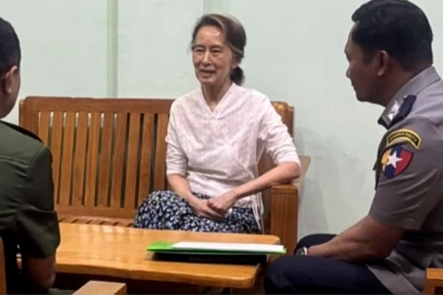 Aung San Suu Kyi transferred to house arrest