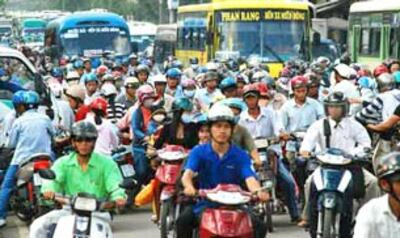 Số lượng người xử dụng xe máy ngày càng tăng