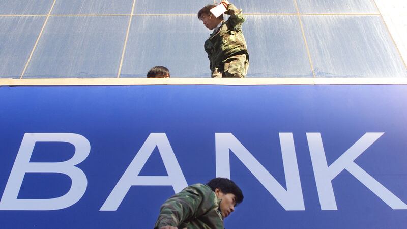 中国家庭债务问题日益严重，家庭举债占国内生产总值超过6成。房地产按揭占民众收入接近一半。（资料图/路透社）