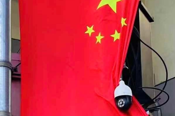 成都将6类人群列为“不放心人员”分为红、橙、黄、蓝四个等级,其中红色为最高等级,对应重点监控对象。