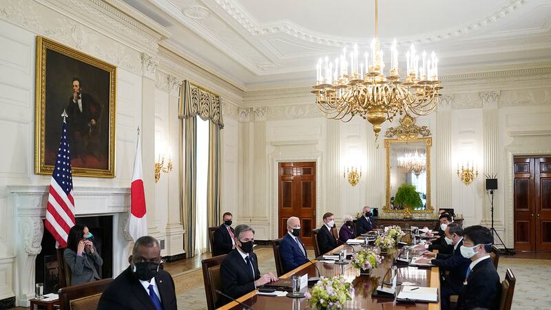 2021年4月16日,美国总统拜登与日本首相菅义伟在白宫举行首脑会议。 (美联社)
