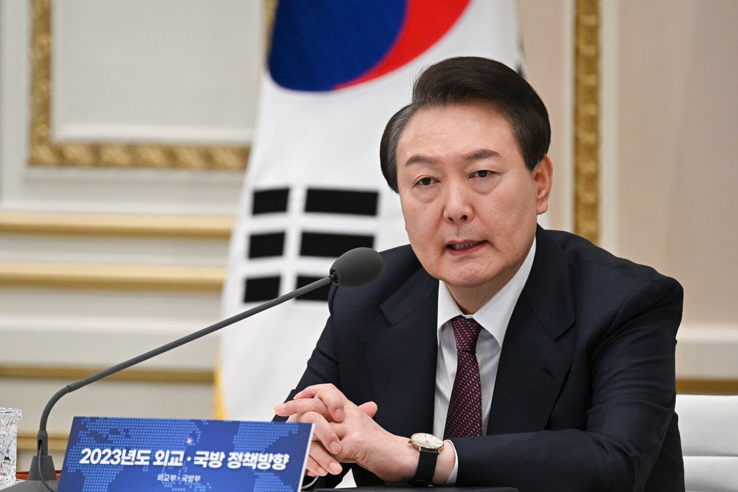 윤석열 대통령이 지난 11일 오전 청와대 영빈관에서 2023년도 외교부-국방부 업무보고에서 발언하고 있다.