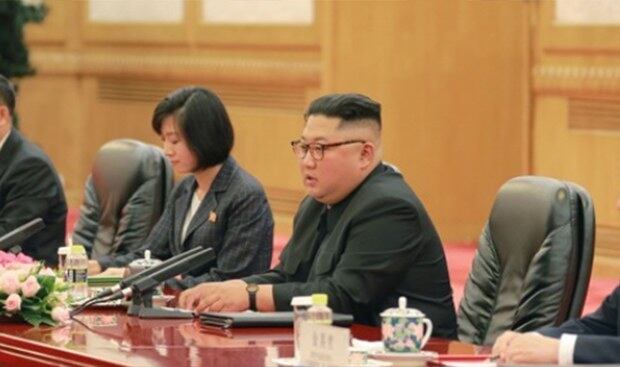 북한 김정은 국무위원장이 19일 중국 베이징에서 시진핑 국가주석과 가진 북중정상회담에서 발언하고 있다.