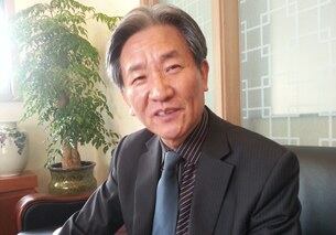 23일 경기도 고양시 사무실에서 자유아시아방송과 인터뷰하고 있는 강경민 고양평화누리 상임대표.