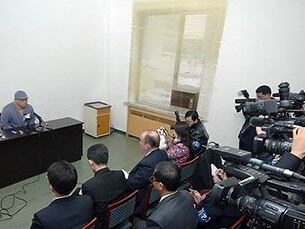 북한에 장기간 억류 상태로 있는 한국계 미국인 케네스 배가 지난 1월 평양친선병원에서 기자회견을 하고 있다.