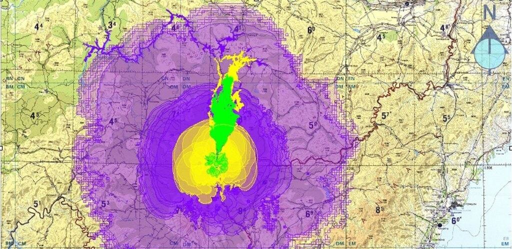 백두산 화산이 폭발했을 때 섭씨 500∼700도에 달하는 분출물(화쇄류)이 퍼져나갈 것으로 예측된 모형. 녹색은 폭발지수가 0∼3일 때, 노란색은 4∼5일 때, 보라색은 6 이상일 때다. 최악의 경우에는 북한 양강도 일부 지역을 포함해 827.83㎢가 영향권에 들어갈 것으로 분석됐다. < 윤성효 부산대 교수 제공 >