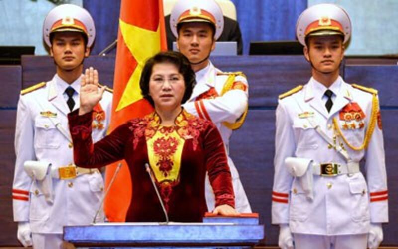 Bà Nguyễn Thị Kim Ngân tuyên thệ nhậm chức Chủ tịch Quốc hội tại Hà Nội ngày 31 tháng 3 năm 2016. AFP photo