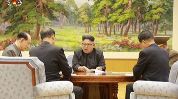 김정은, 노동당 정치국 상무위원회서 6차 핵실험 결정.
