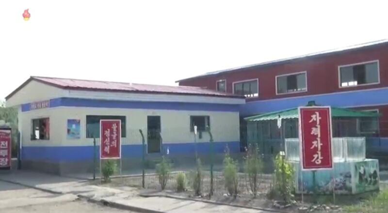 지난해 북한 선전매체로 방영된 평안남도 강철공장.
