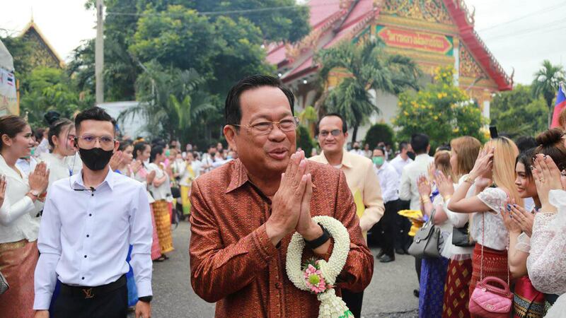 Ith Samheng at Thailand meet worker on Pchum Ben -25-09-2022-02.jpg