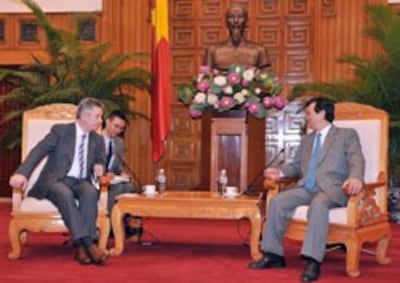 000_Hkg3320568.jpg