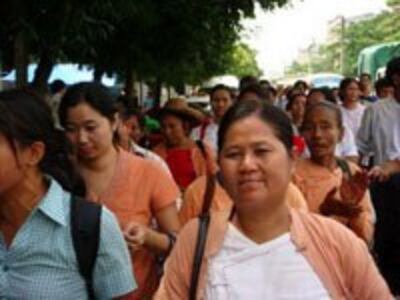 burma-protest4-200.jpg