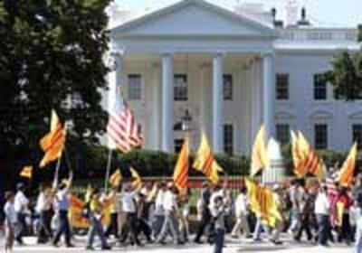 VietnamWhiteHouseProtest200.jpg