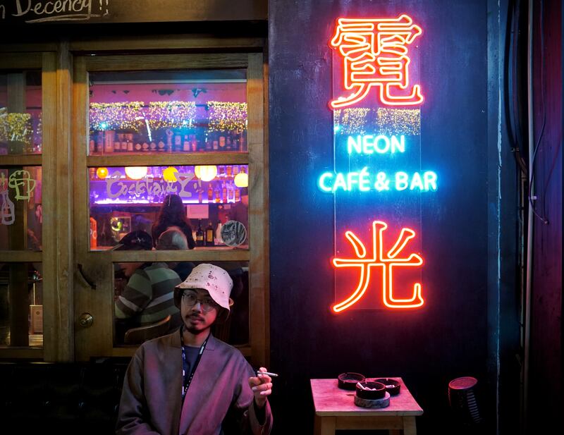  沐羽形容香港已變成一個魔幻的城市，小說如果要跟現實比賽誰更荒謬，基本上沒有可能會贏。（淳音 攝）