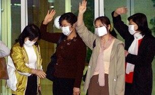 2003년 9월 인천공항에 도착한 탈북자들