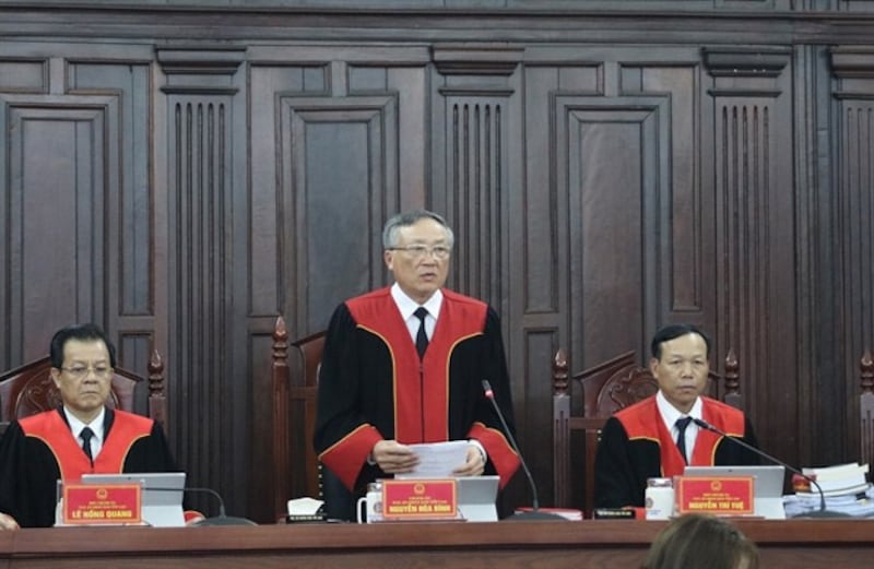 Ông Nguyễn Hoà Bình - Chánh án TANDTC, chủ toạ phiên giám đốc thẩm vụ Hồ Duy Hải ở Hà Nội hôm 8/5/2020